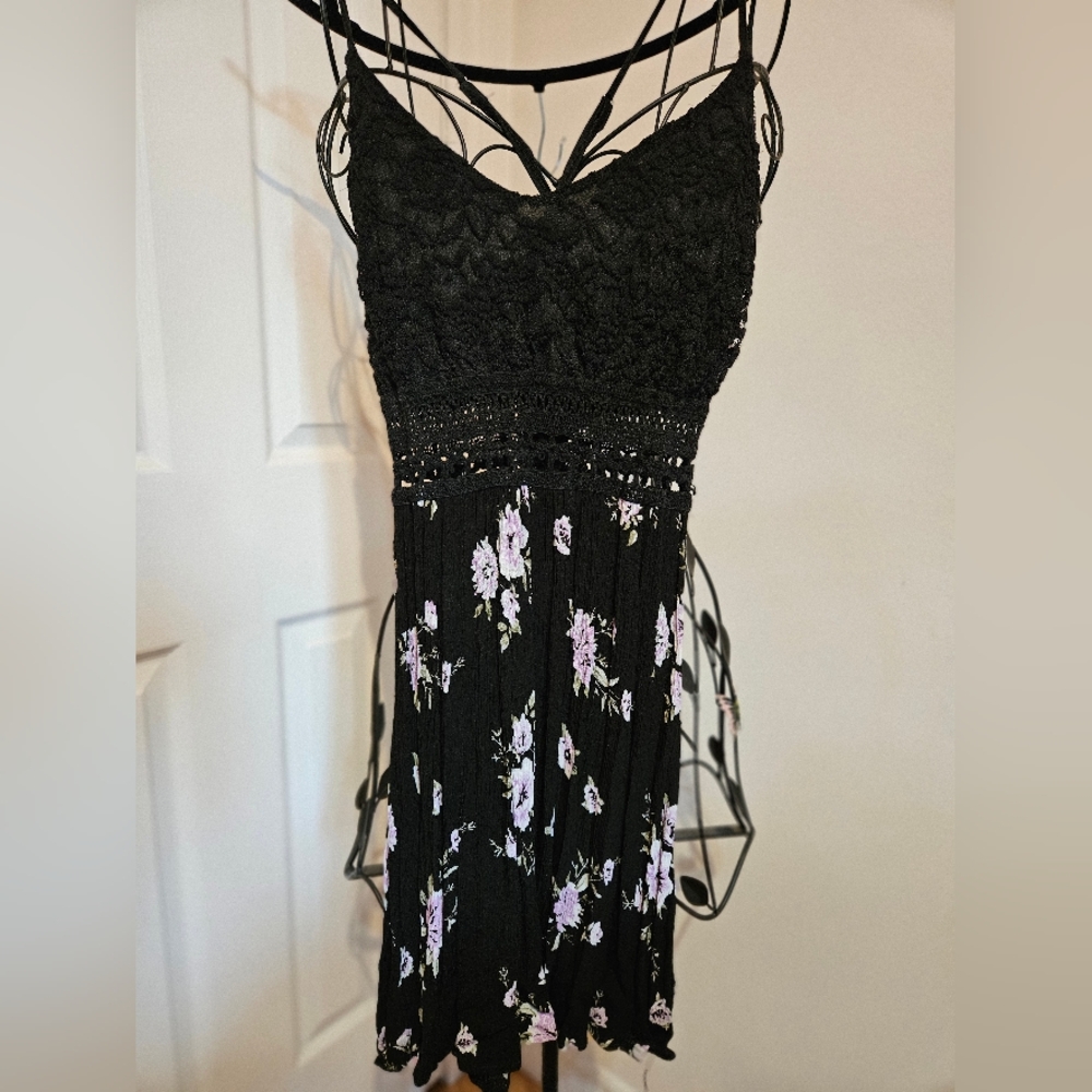 Mini lace dress